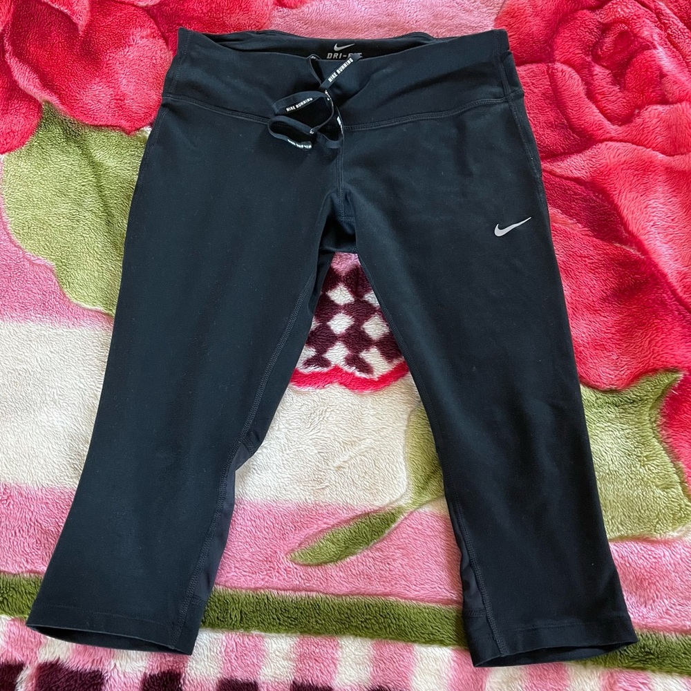 Nike Dri Fit Capri Leggings